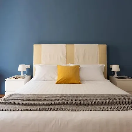 Russomanno Apartamento Como