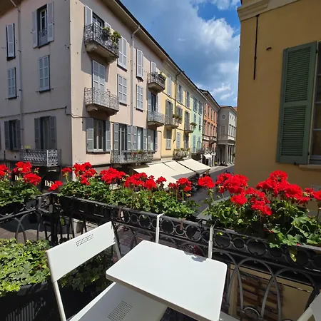 Russomanno Apartman Como