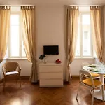 Russomanno Apartmán *